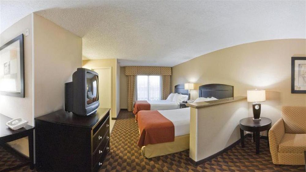 Holiday Inn Express Hotel & Suites Albuquerque Midtown By Ihg Екстериор снимка