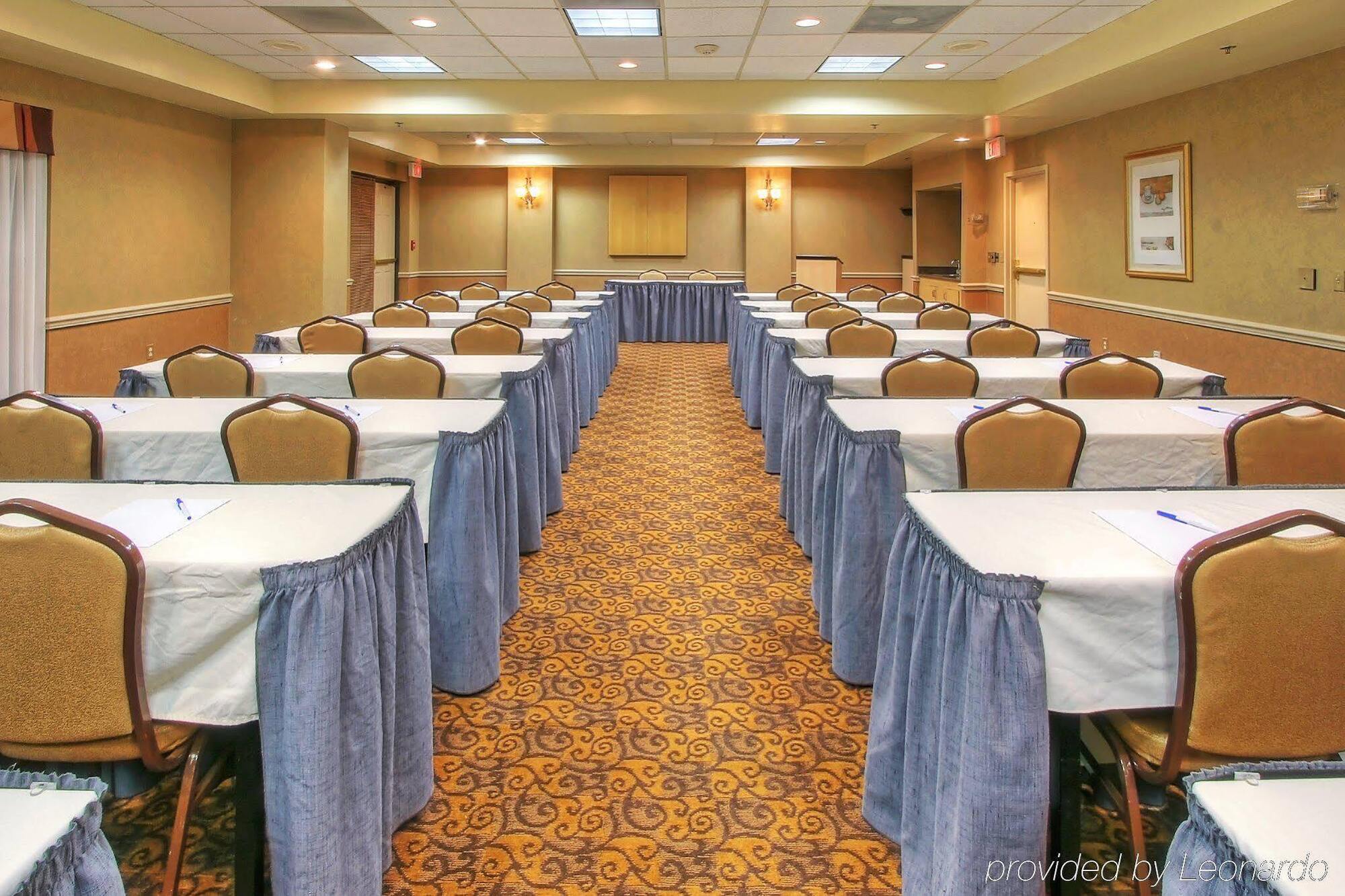 Holiday Inn Express Hotel & Suites Albuquerque Midtown By Ihg Екстериор снимка